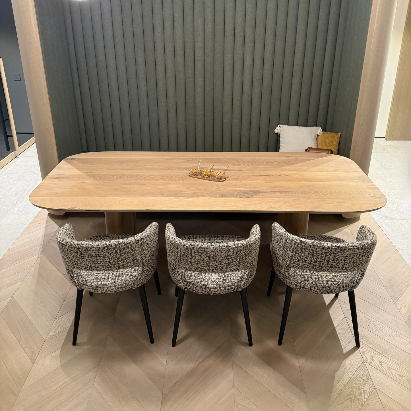Masa de dining AURA