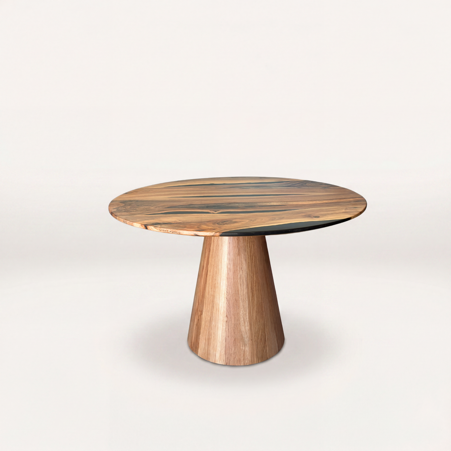 Masa de dining cu blat din nuc AX281 117cm