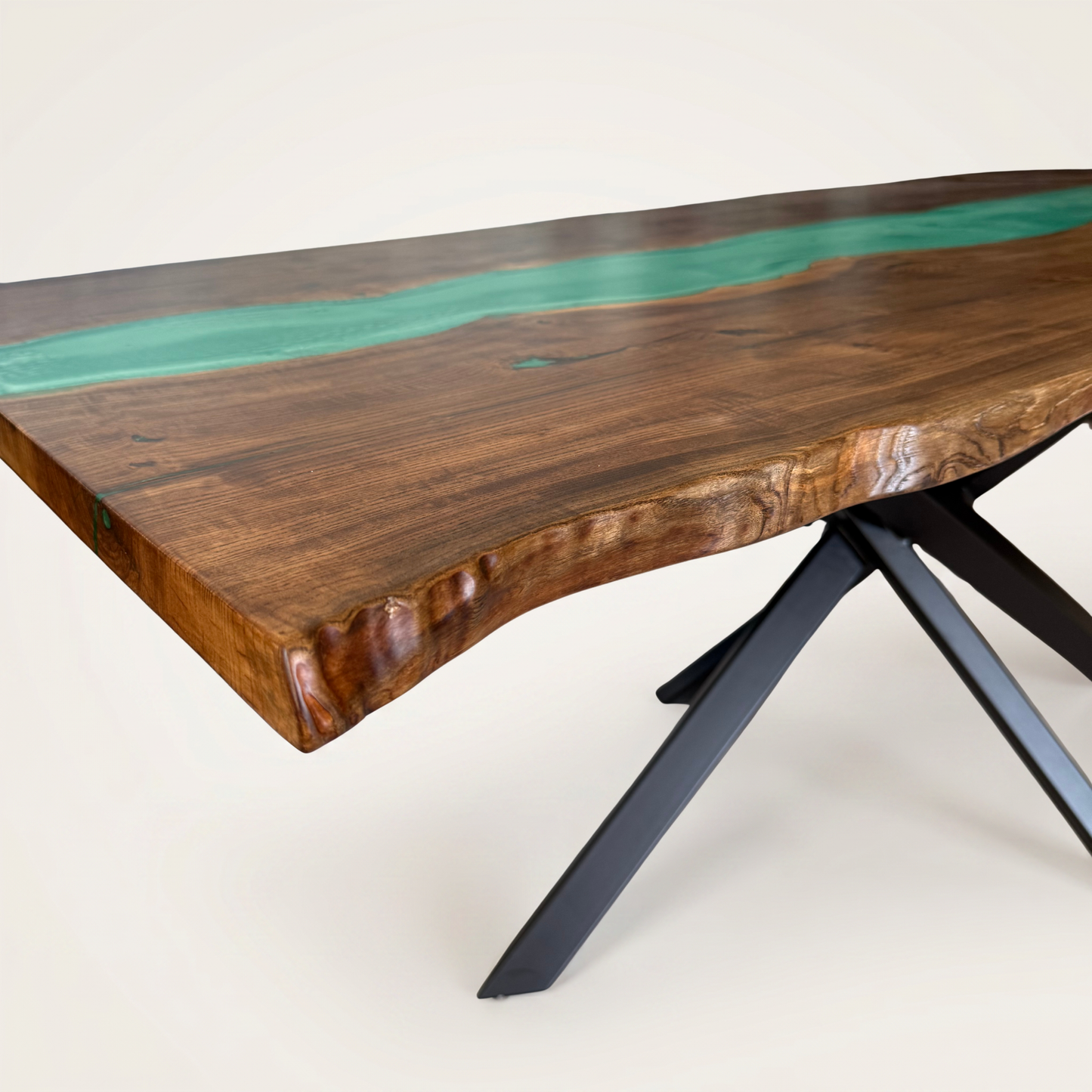 Masa de dining Dark Oak cu rasina turcoaz