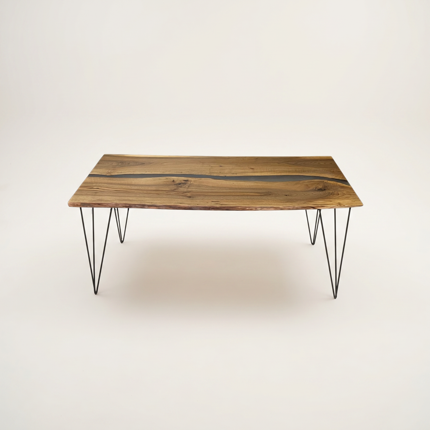 Masa de dining de nuc cu picioare Hairpin