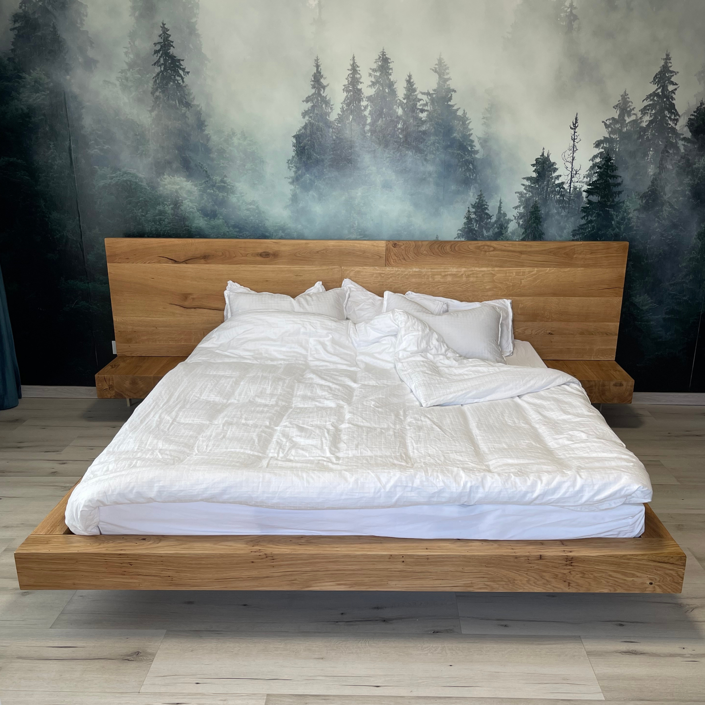 Floating Bed din stejar