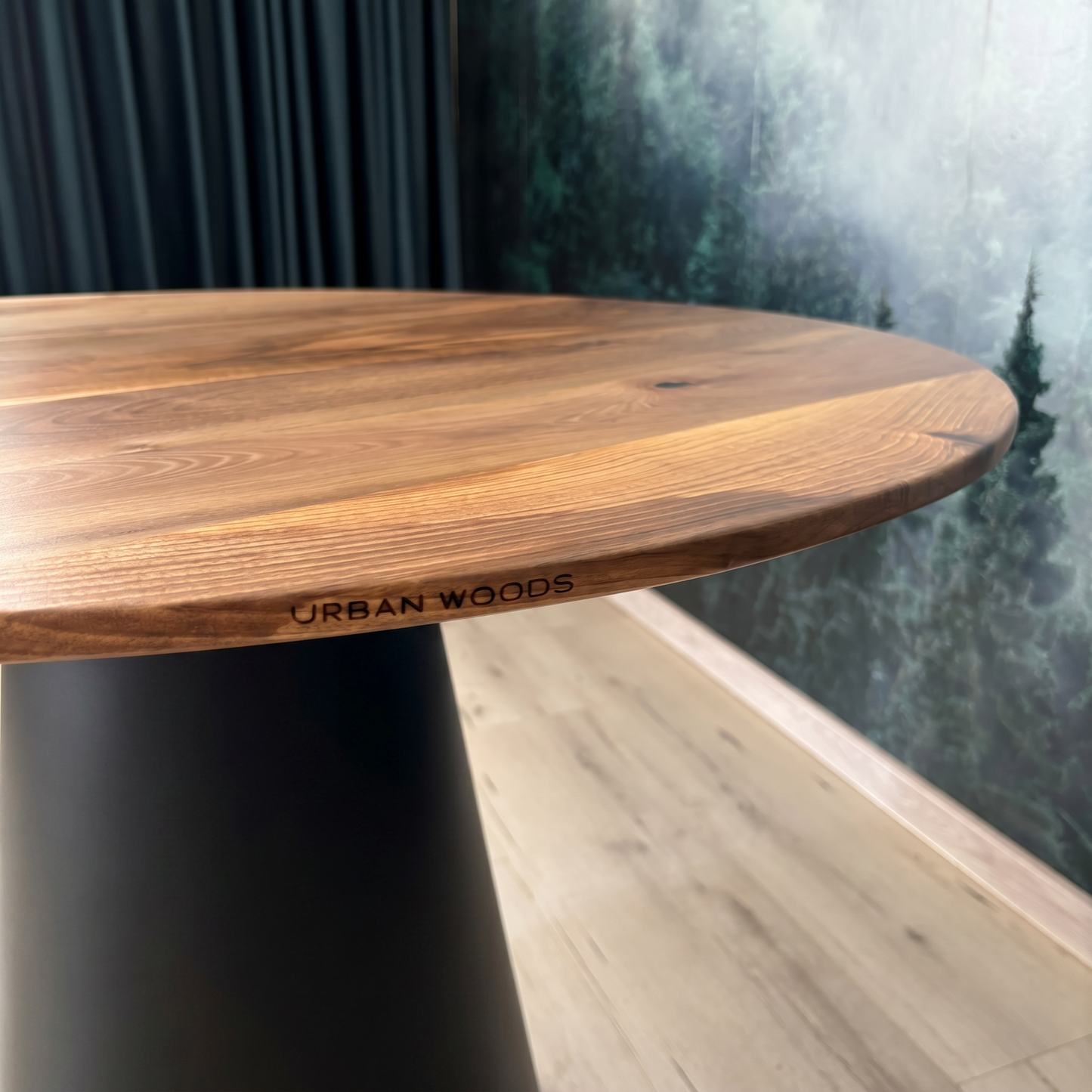 Masa de dining cu blat din nuc AX268 105cm